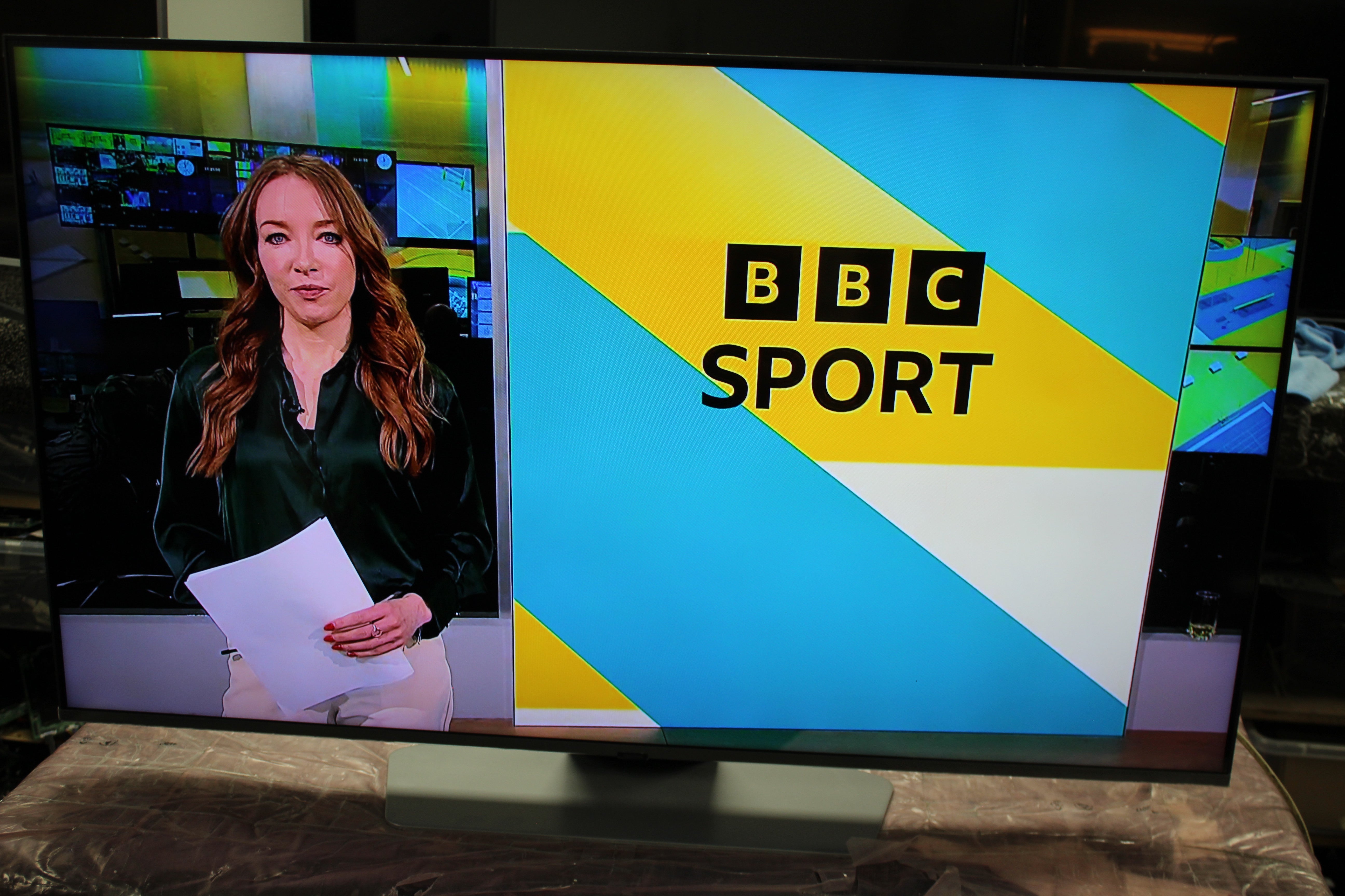 50" Samsung QE50Q80DATXXU 4K HDR Smart QLED TV