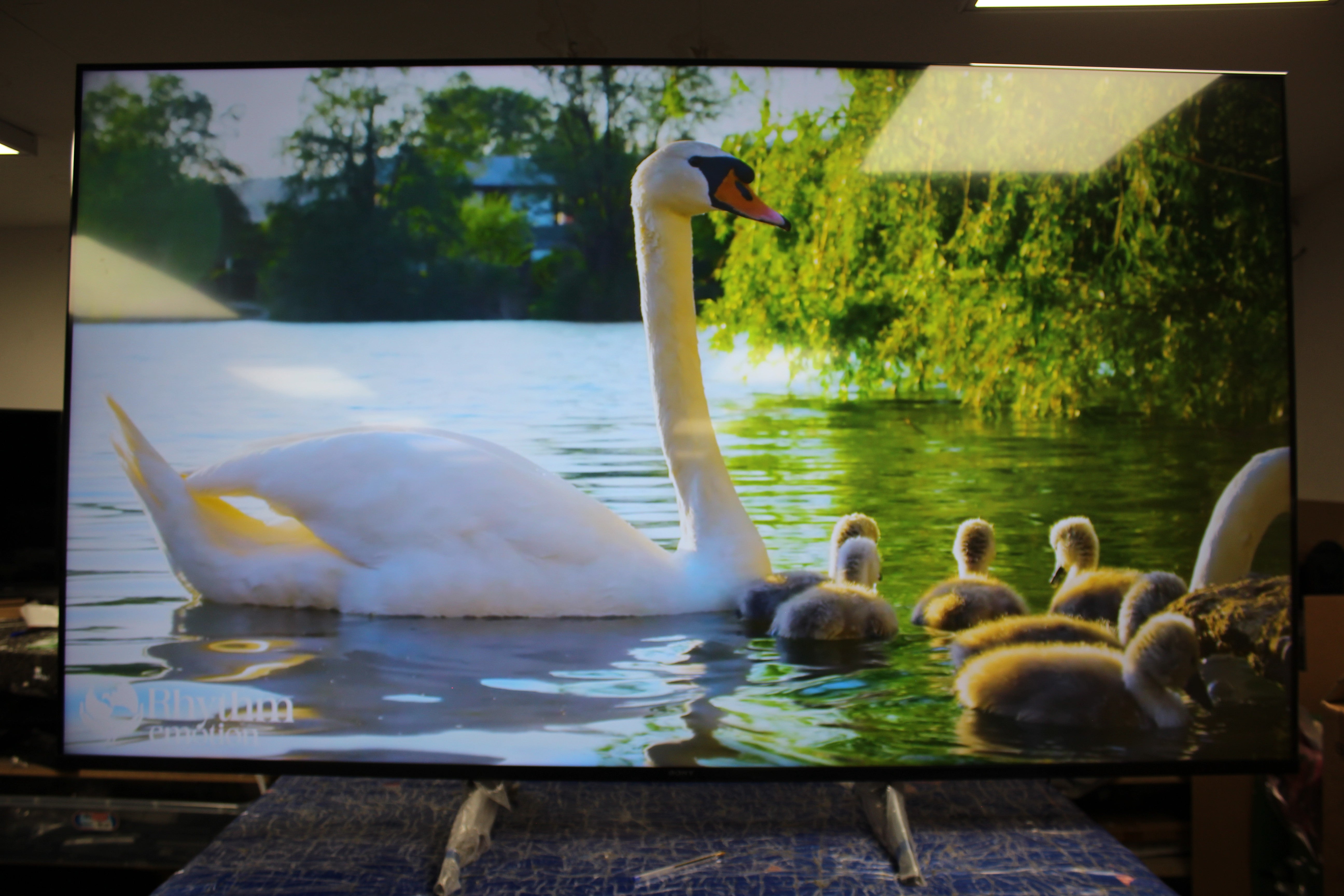 75" Sony Bravia KD75X85JU 4K HDR LED Google TV