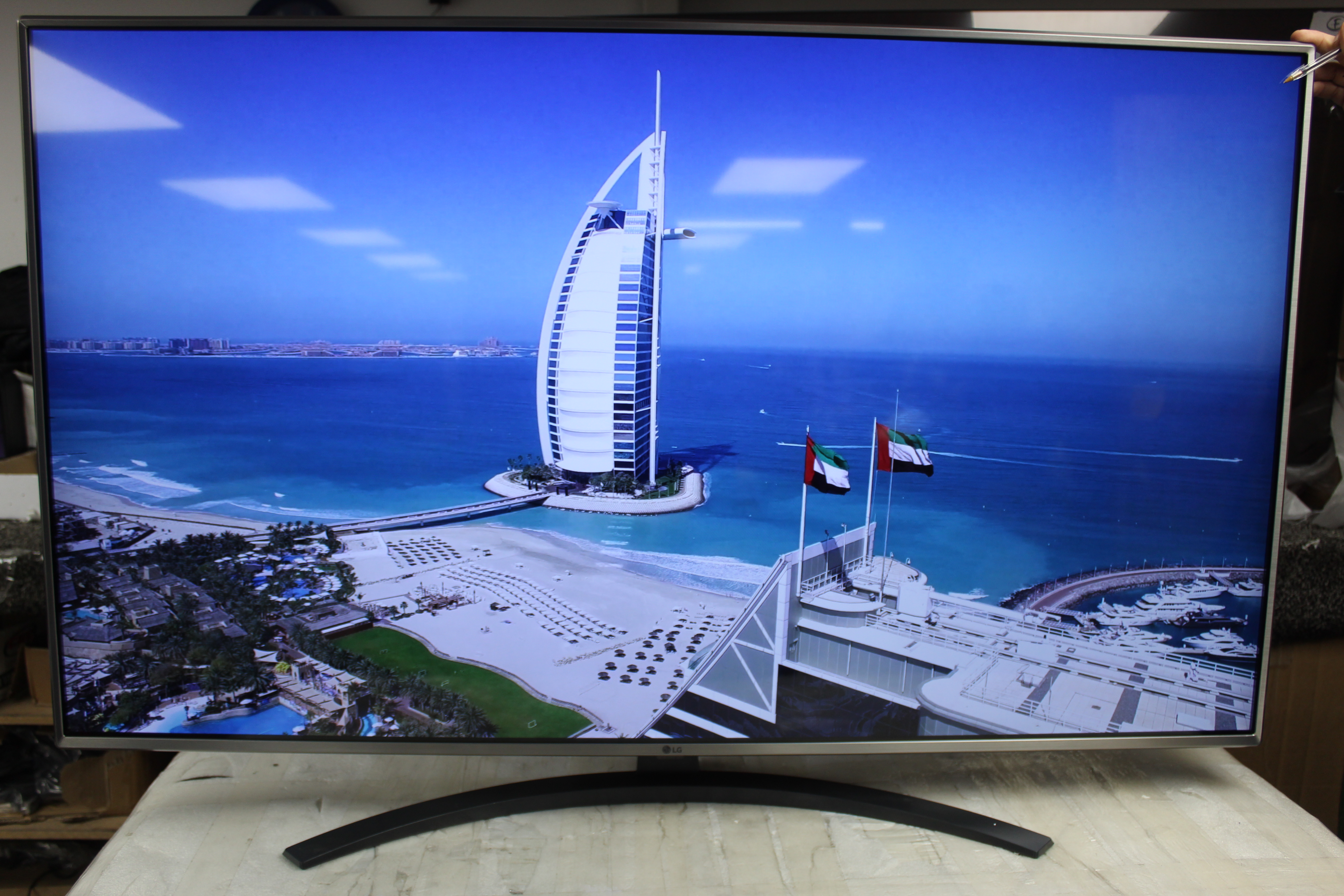 55" LG 55UK6950PLB 4K Ultra HD HDR Freeview Freesat HD Smart LED TV